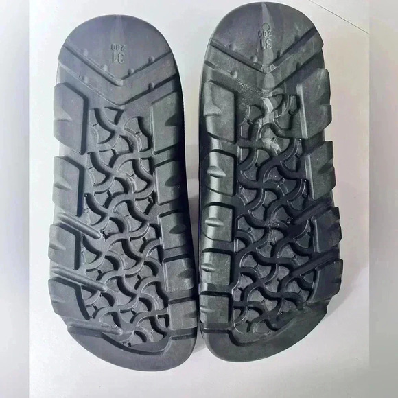 Birkenstock‎ black rugged soles leather kids c13 buckle slides sandals unisex - Picture 2 of 6